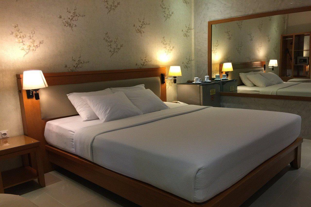 Febri'S Hotel & Spa Kuta  Exterior photo