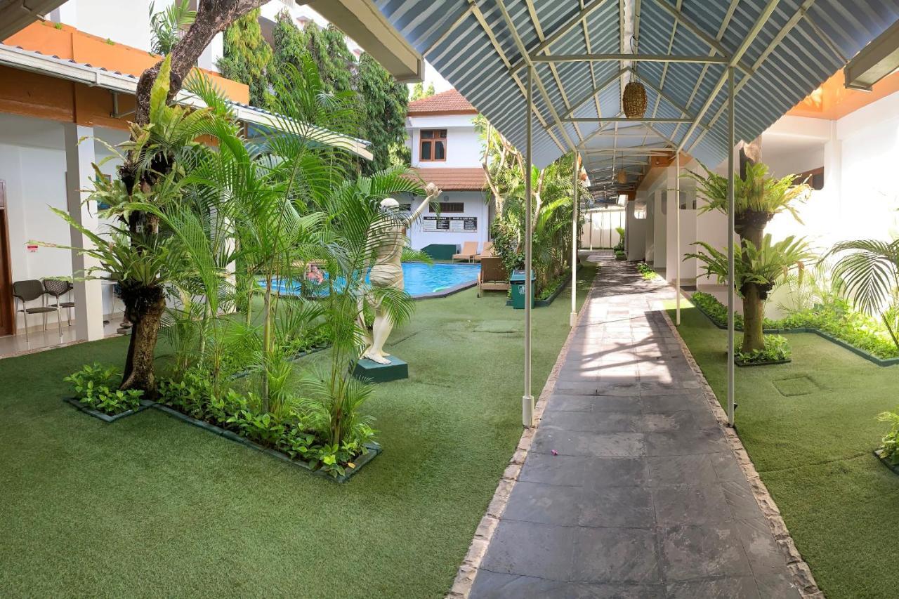 Febri'S Hotel & Spa Kuta  Exterior photo