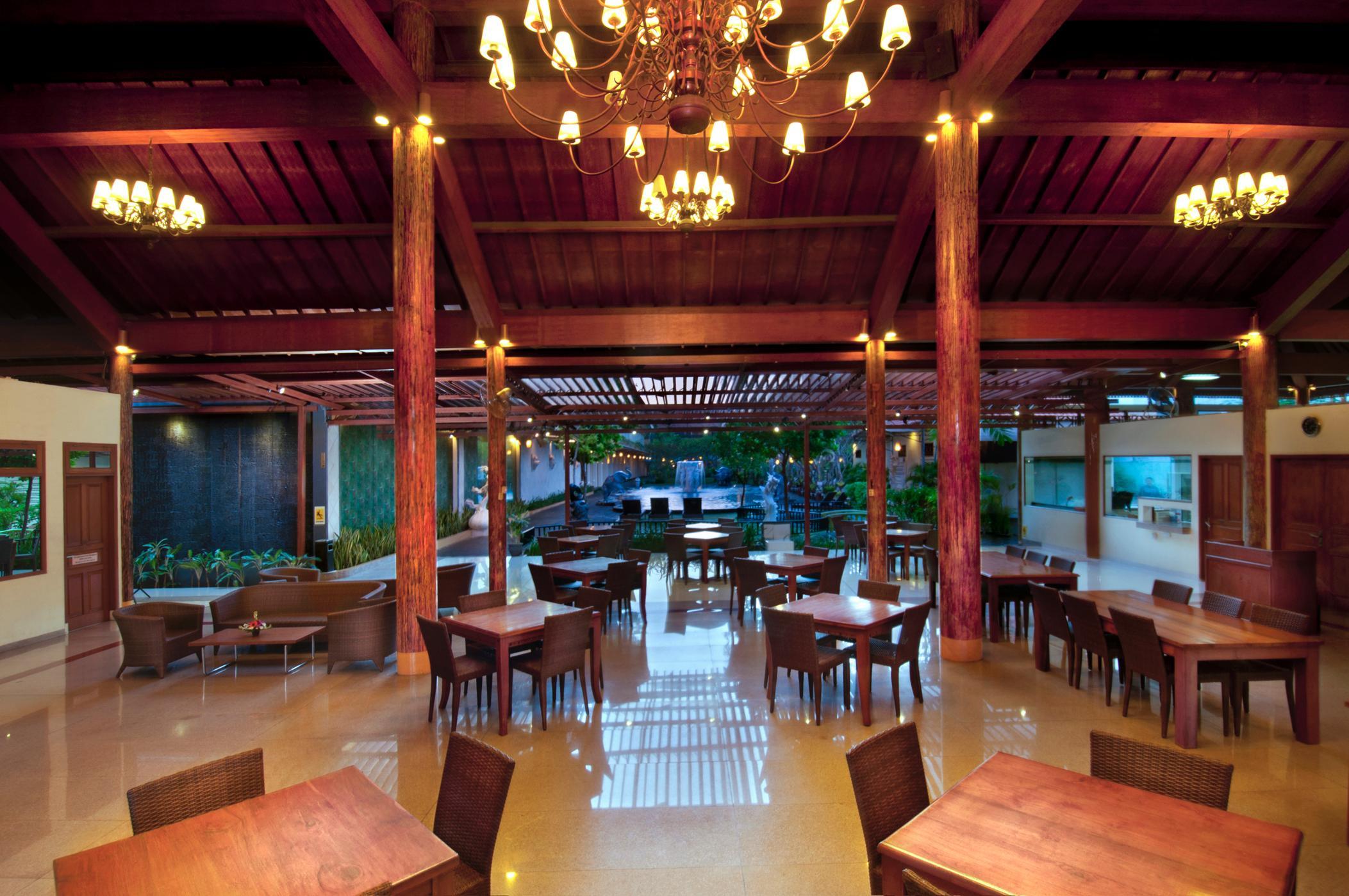 Febri'S Hotel & Spa Kuta  Exterior photo