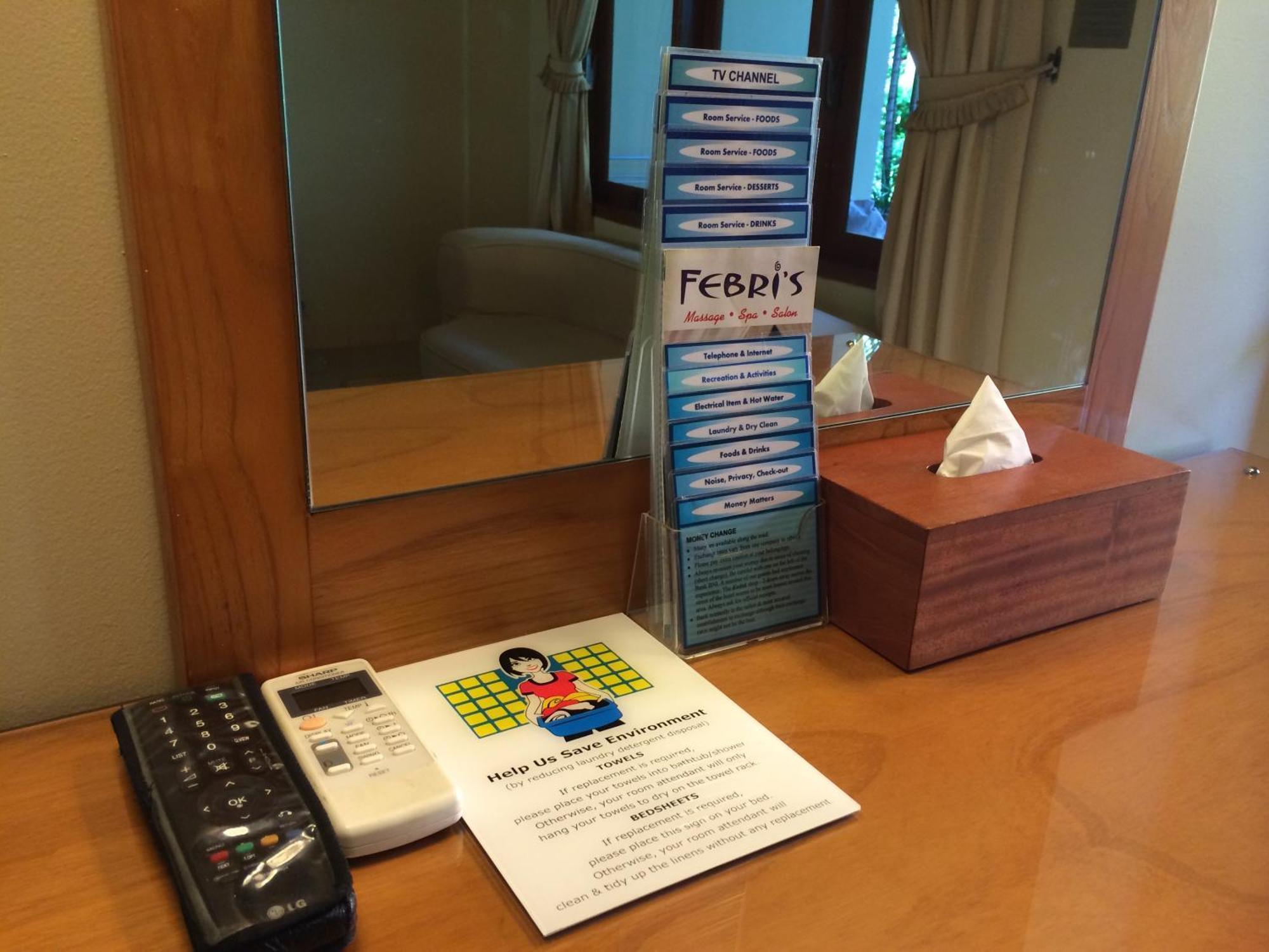 Febri'S Hotel & Spa Kuta  Room photo
